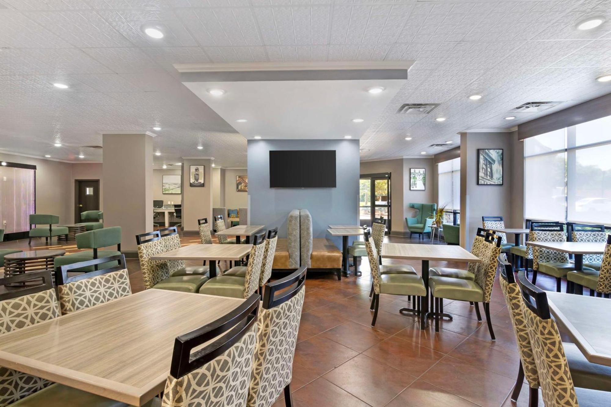 Best Western Savannah Airport Inn & Suites Pooler Ngoại thất bức ảnh