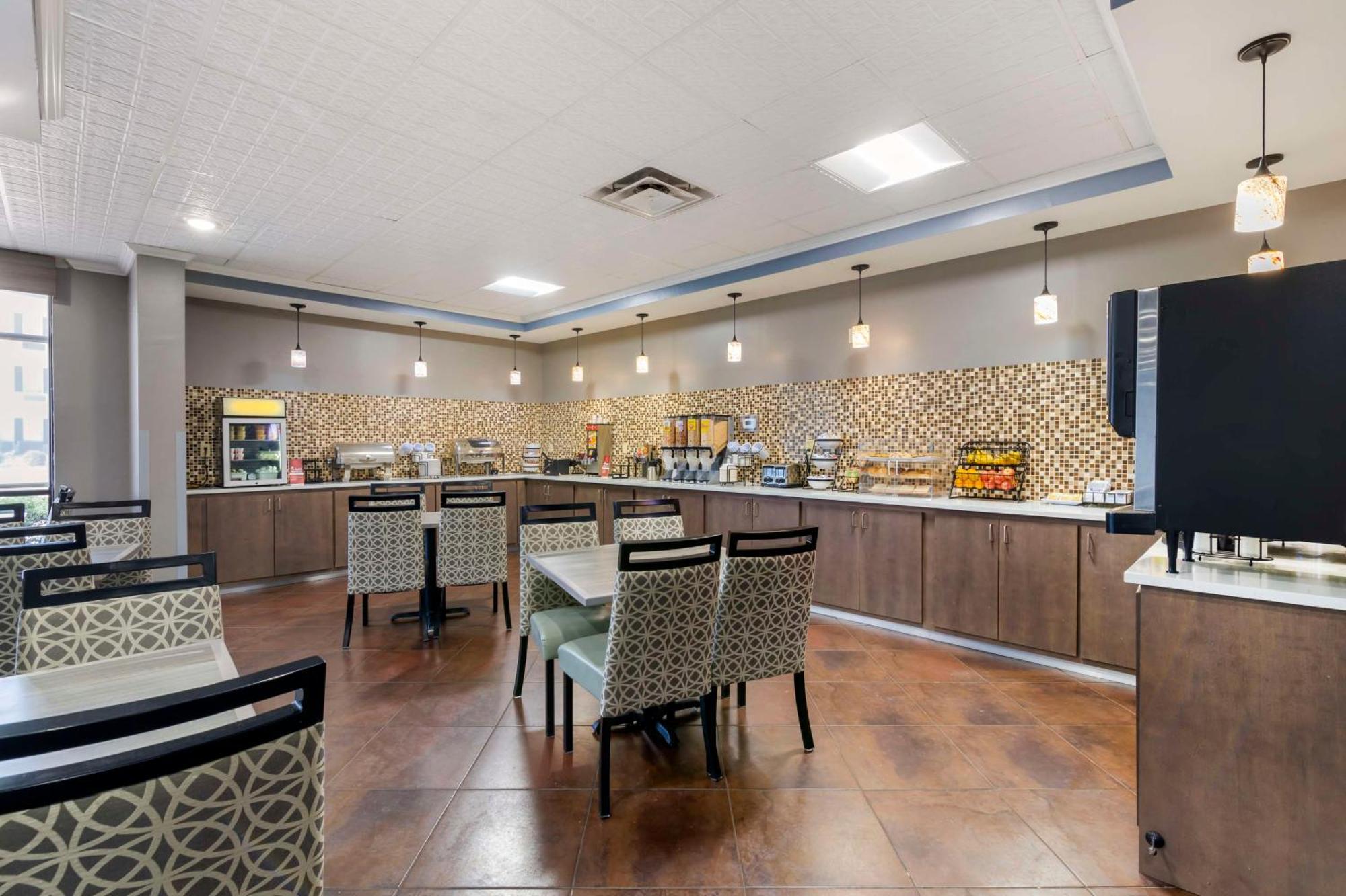 Best Western Savannah Airport Inn & Suites Pooler Ngoại thất bức ảnh
