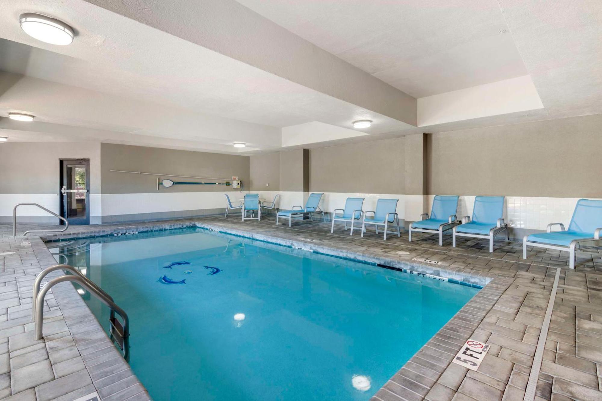 Best Western Savannah Airport Inn & Suites Pooler Ngoại thất bức ảnh